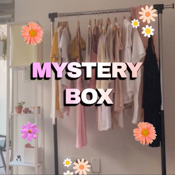 "PICK YOUR PRICE!" Spring/Summer Mystery Boxes! - Picture 5 of 9